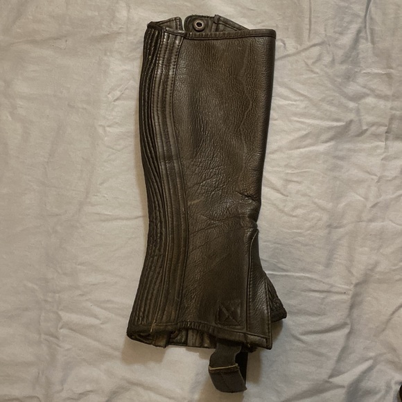 Equestrian horseback riding black leather half chaps - Picture 5 of 5